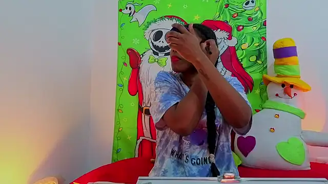 Snapshot of ChannelCox1 chatting on 12-21-25, 06:31 ChannelCox1 online show from 12-21-25, 06:31