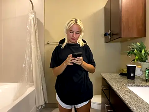 girlfriendmissy online show from 11-04-25, 12:10