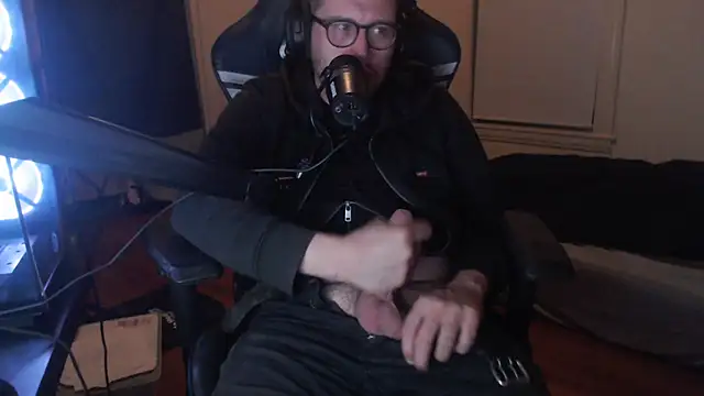 chicostick413 online show from 09-23-25, 04:15