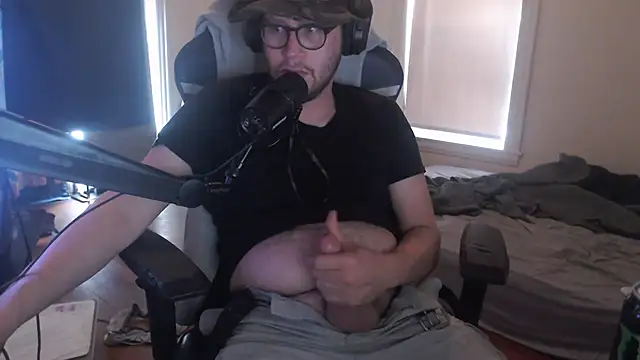 chicostick413 online show from 09-28-25, 04:45