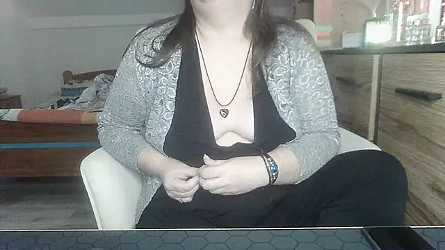 ReifeVenna online show from 02-10-25, 04:04