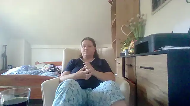 ReifeVenna online show from 09-10-25, 07:08