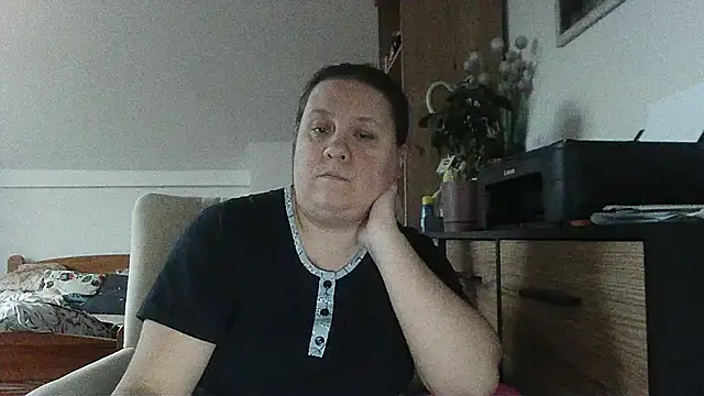 ReifeVenna online show from 11-17-25, 02:01