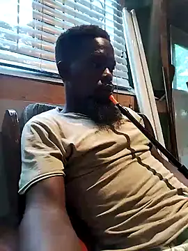 Snapshot of Chocolate_factory_man chatting on 01-15-25, 02:46 Chocolate factory man online show from 01-15-25, 02:46