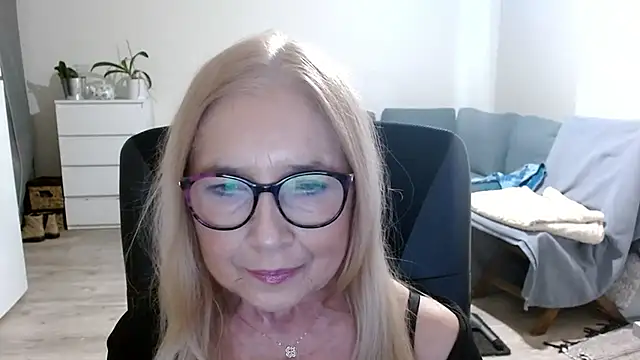 sofia xkiss online show from 01-15-25, 07:48