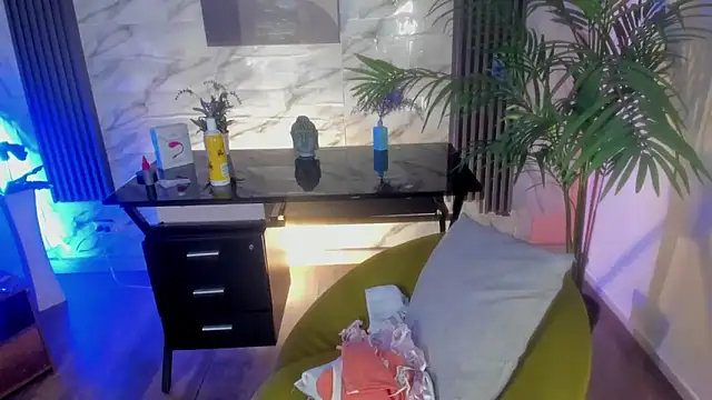 SofiaGomez420 online show from 02-08-25, 06:43