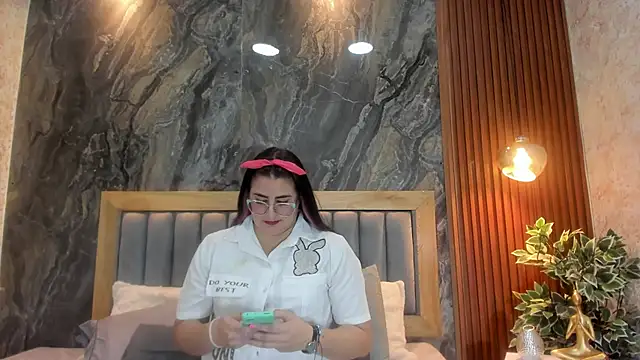 BellaPeers  online show from 02-07-25, 11:34