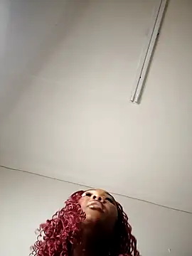 Shria107 online show from 09-30-25, 05:51