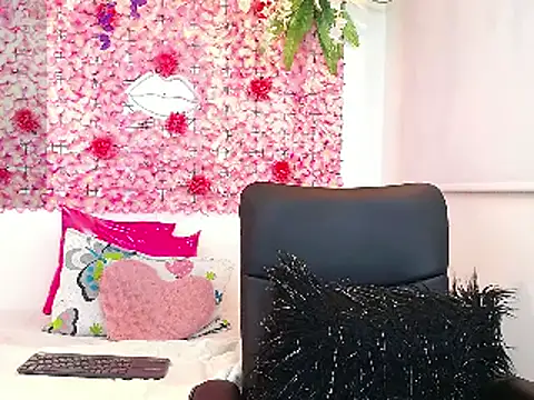 BLONDE SEXYHOT online show from 01-11-25, 11:02