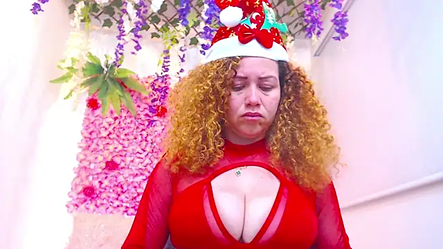 Snapshot of BLONDE_SEXYHOT chatting on 12-03-25, 12:25 BLONDE SEXYHOT online show from 12-03-25, 12:25