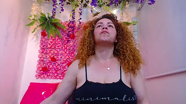 Snapshot of BLONDE_SEXYHOT chatting on 12-16-25, 09:42 BLONDE SEXYHOT online show from 12-16-25, 09:42