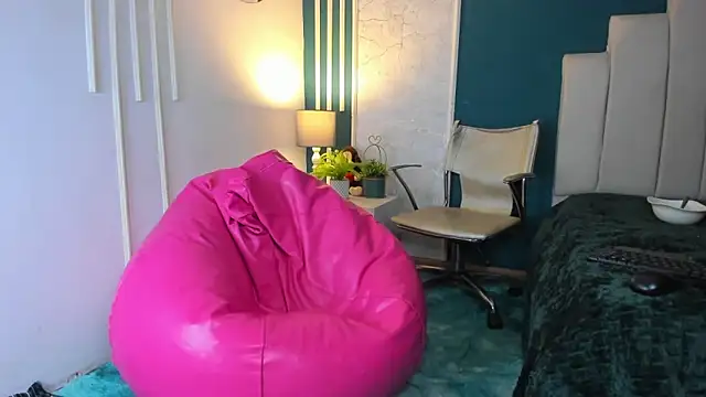 Snapshot of Austin_Cardieff chatting on 02-06-25, 11:15 Austin Cardieff online show from 02-06-25, 11:15