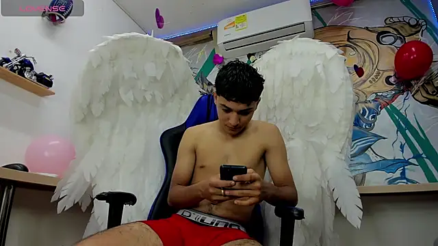 Snapshot of Austin_Cardieff chatting on 02-14-25, 08:37 Austin Cardieff online show from 02-14-25, 08:37