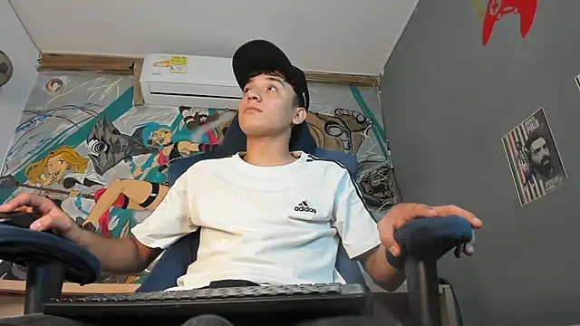 Snapshot of Austin_Cardieff chatting on 02-27-25, 03:04 Austin Cardieff online show from 02-27-25, 03:04