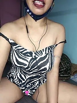 wild bong queen online show from 12-23-24, 02:28