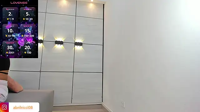 Snapshot of abril_ricci chatting on 01-28-25, 03:47 abril ricci online show from 01-28-25, 03:47