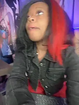 Snapshot of Thyana_LS chatting on 01-19-25, 01:01 Thyana LS online show from 01-19-25, 01:01