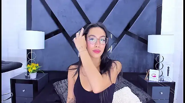 KylieWhite online show from 01-08-25, 02:03