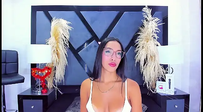 KylieWhite online show from 02-06-25, 12:59