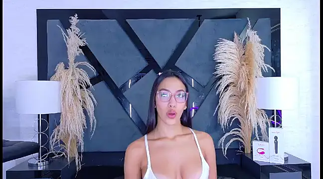 KylieWhite online show from 03-03-25, 12:37