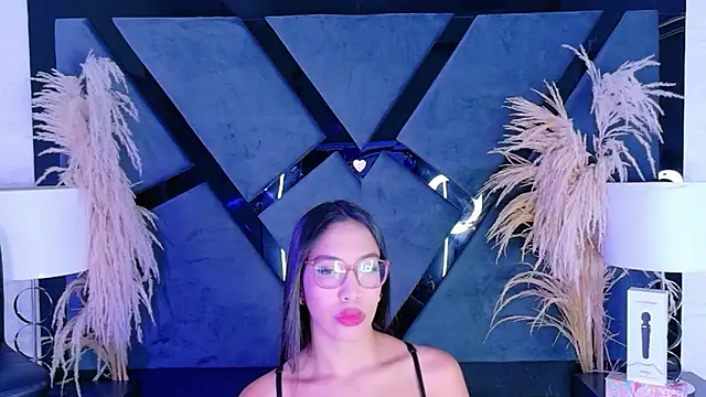 KylieWhite online show from 10-25-25, 01:40