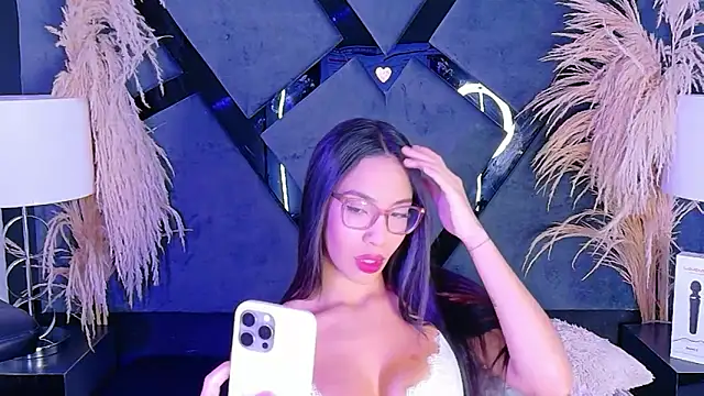 KylieWhite online show from 11-03-25, 01:12