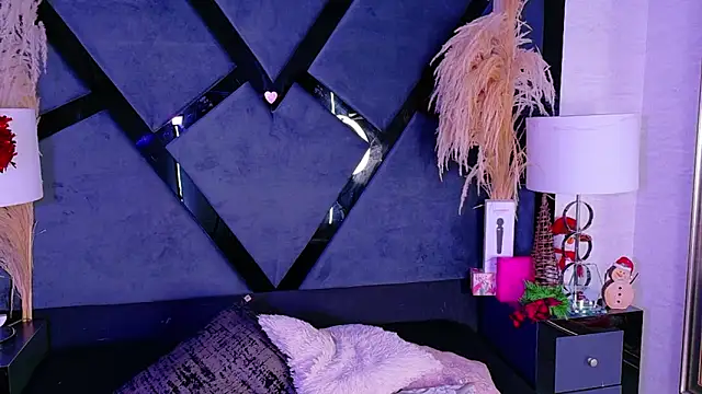 KylieWhite online show from 12-18-25, 02:01