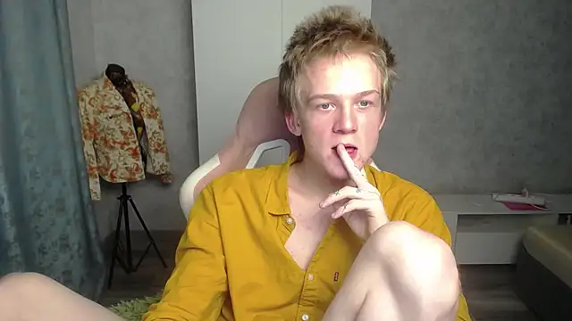 Snapshot of sweetserenity5 chatting on 02-13-25, 06:48 sweetserenity5 online show from 02-13-25, 06:48