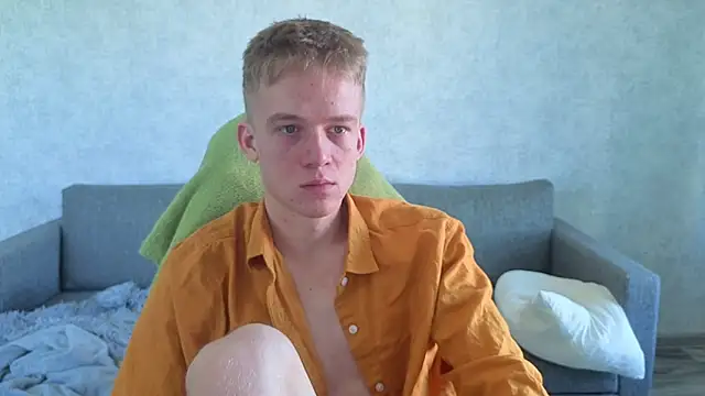 Snapshot of sweetserenity5 chatting on 11-16-25, 06:08 sweetserenity5 online show from 11-16-25, 06:08