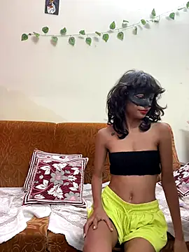 Snapshot of hazelperry chatting on 10-22-25, 06:18 hazelperry online show from 10-22-25, 06:18