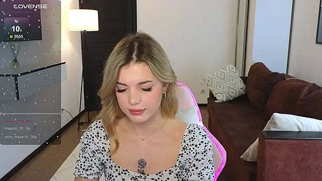 adrianawow1 online show from 03-14-25, 09:21