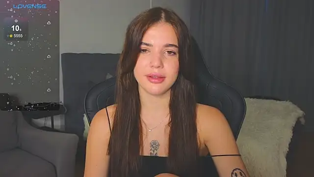 adrianawow1 online show from 10-07-25, 03:04