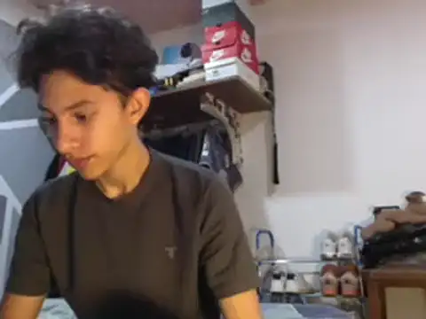 Snapshot of ferchitibellako chatting on 12-18-24, 05:15 ferchitibellako online show from 12-18-24, 05:15