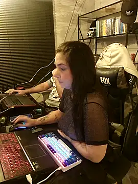 CoelhinhaGostosa online show from 12-16-25, 07:46