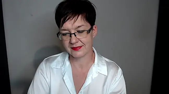 Snapshot of Sofie69Velvet chatting on 12-02-24, 07:38 Sofie69Velvet online show from 12-02-24, 07:38