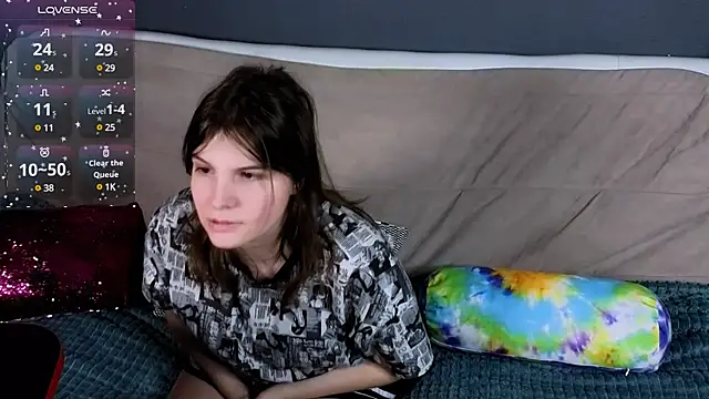 Ruyjin Choi online show from 02-19-25, 03:49