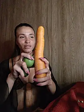 HelenHoltz online show from 02-21-26, 02:01