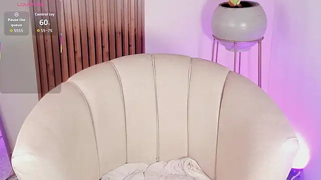 Snapshot of kenayfox chatting on 03-01-26, 02:46 kenayfox online show from 03-01-26, 02:46