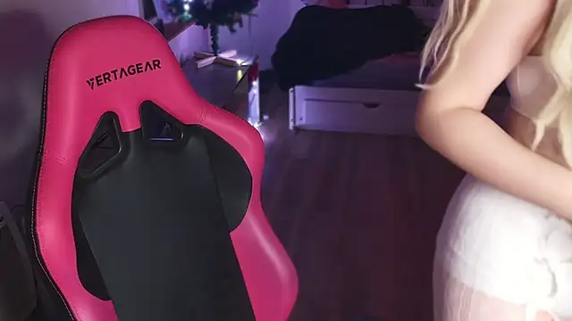 ce leste   online show from 12-30-24, 04:51