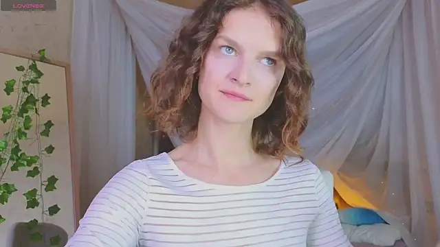 Snapshot of Soo_dreamy chatting on 02-07-26, 01:31 Soo dreamy online show from 02-07-26, 01:31