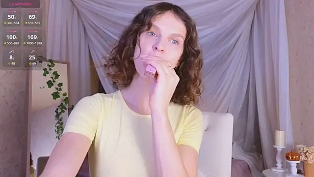 Snapshot of Soo_dreamy chatting on 02-12-26, 01:33 Soo dreamy online show from 02-12-26, 01:33