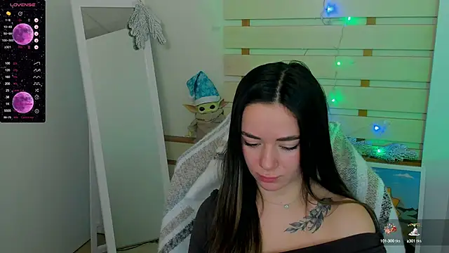 Snapshot of Bella_XO chatting on 12-13-24, 11:13 Bella XO online show from 12-13-24, 11:13