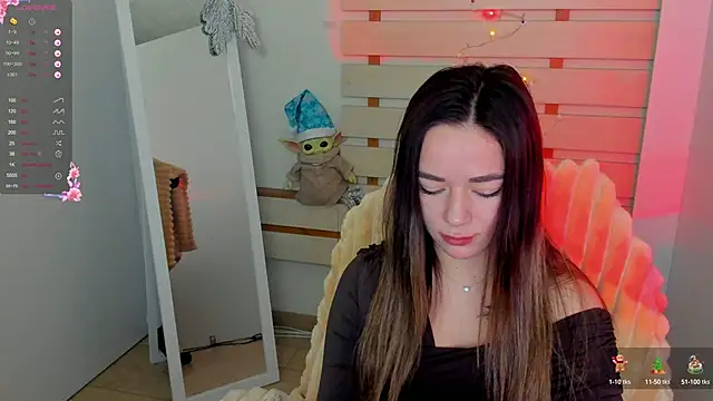 Snapshot of Bella_XO chatting on 12-24-24, 11:28 Bella XO online show from 12-24-24, 11:28