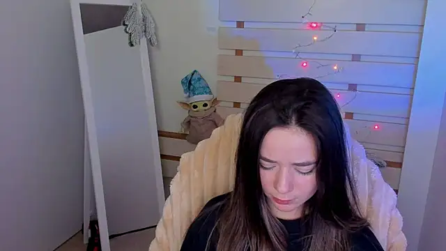 Snapshot of Bella_XO chatting on 01-24-25, 10:32 Bella XO online show from 01-24-25, 10:32