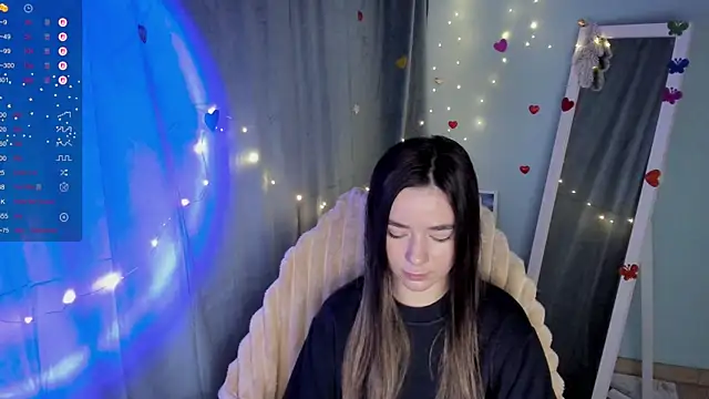 Snapshot of Bella_XO chatting on 03-04-25, 10:24 Bella XO online show from 03-04-25, 10:24