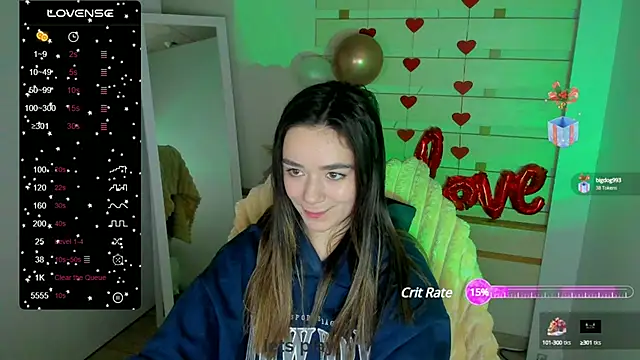 Snapshot of Bella_XO chatting on 03-05-25, 07:16 Bella XO online show from 03-05-25, 07:16