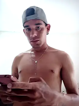 Snapshot of CamiloRivaldo_27- chatting on 02-26-26, 01:54 CamiloRivaldo 27- online show from 02-26-26, 01:54