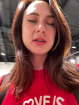Snapshot of Dina_Tease chatting on 03-21-25, 12:39 Dina Tease online show from 03-21-25, 12:39