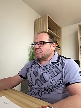 coupleLatinaLovers online show from 12-17-24, 11:39