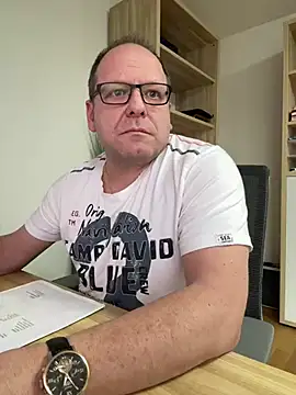 coupleLatinaLovers online show from 02-06-25, 11:54